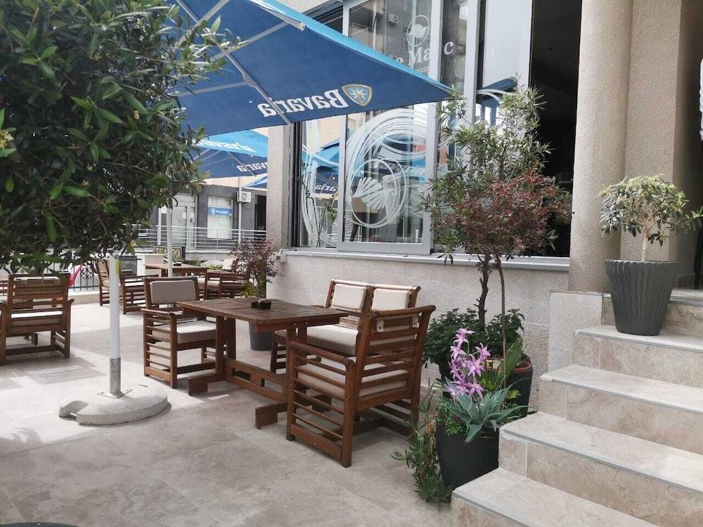 Le Marc Guest House Budva Exterior photo