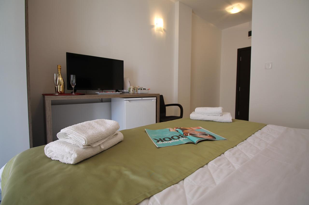 Le Marc Guest House Budva Exterior photo